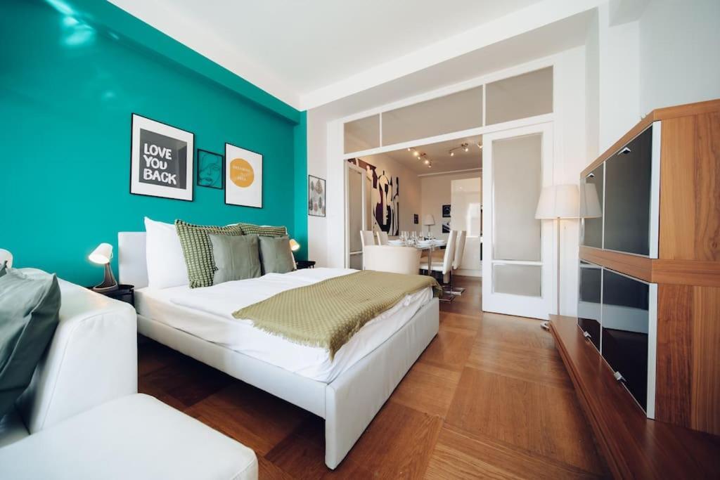 Downtown 2Bd Riverside Apartment Near Dancing House Prag Exterior foto