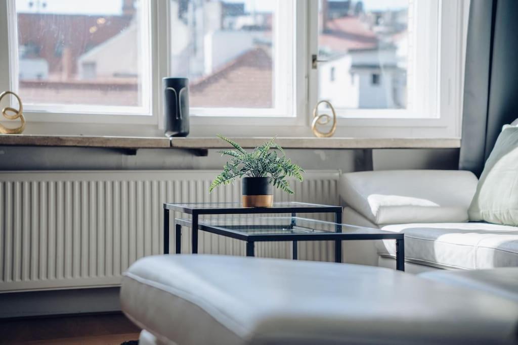 Downtown 2Bd Riverside Apartment Near Dancing House Prag Exterior foto