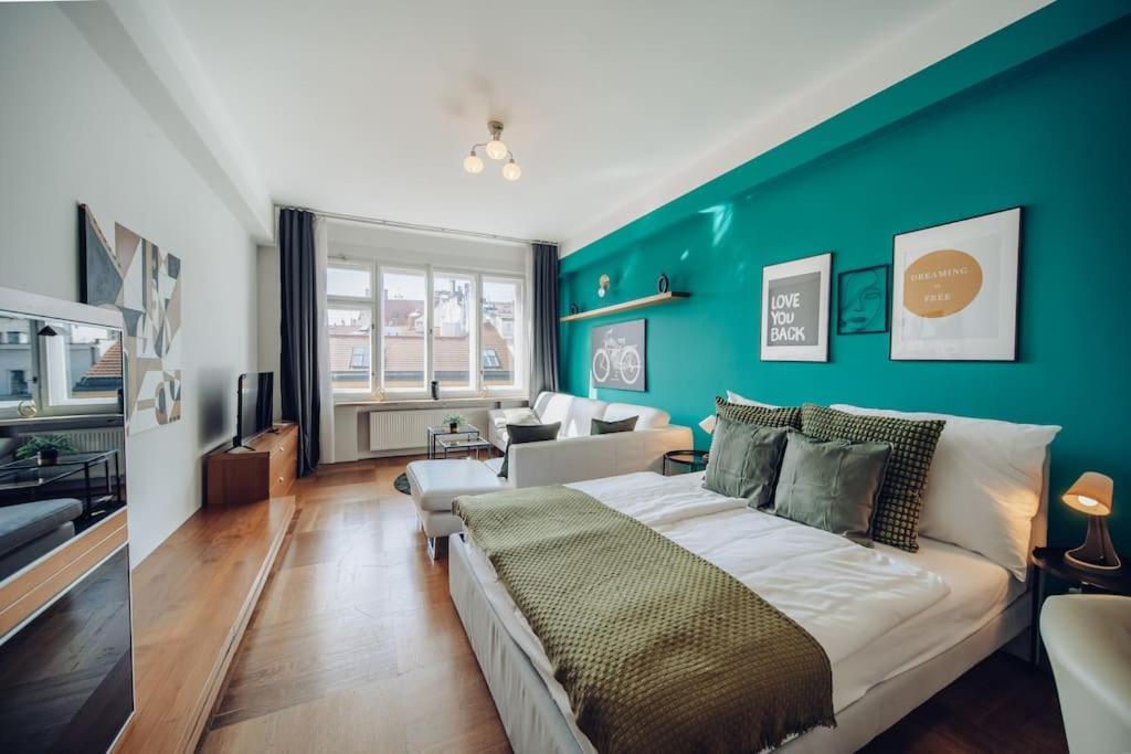Downtown 2Bd Riverside Apartment Near Dancing House Prag Exterior foto