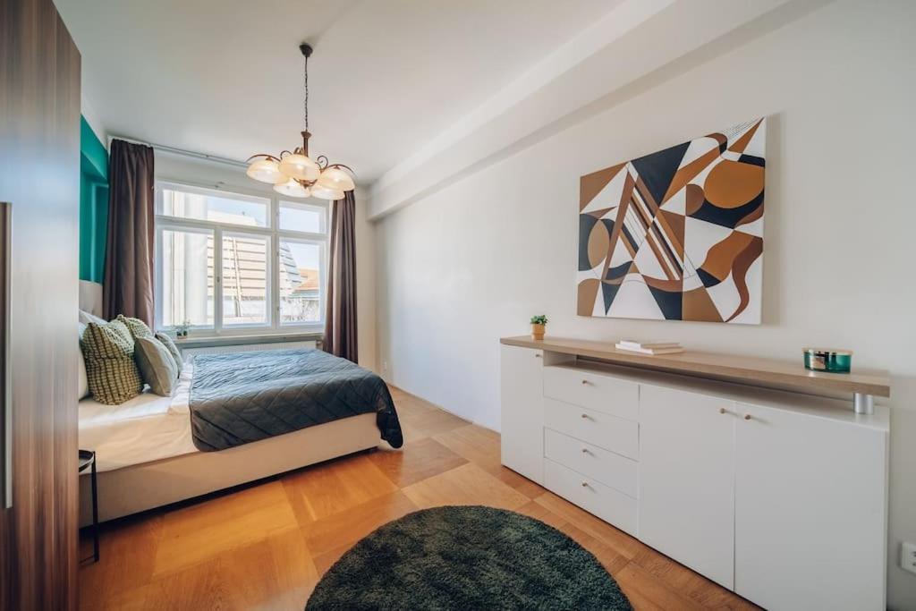 Downtown 2Bd Riverside Apartment Near Dancing House Prag Exterior foto